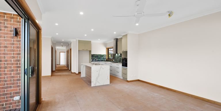2 / 14A McGuinness Street , Euroa