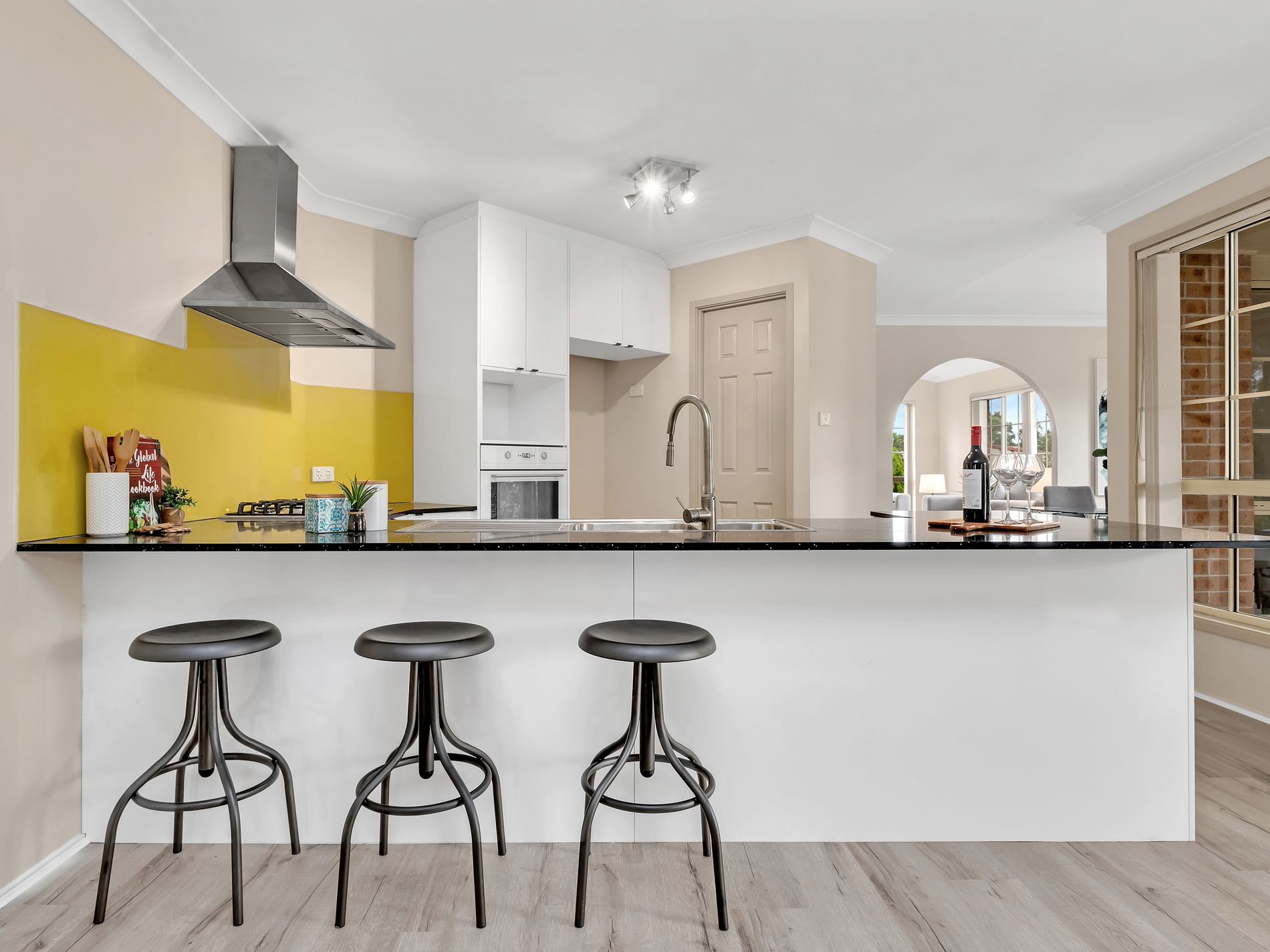 211 Glenwood Park Drive, Glenwood