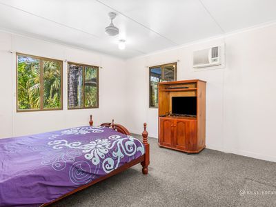 61 Howes Road, Farnborough