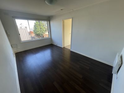 6 / 2 John Street, Footscray