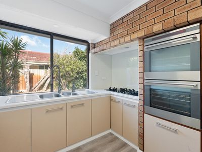 5 The Eyrie, Willetton