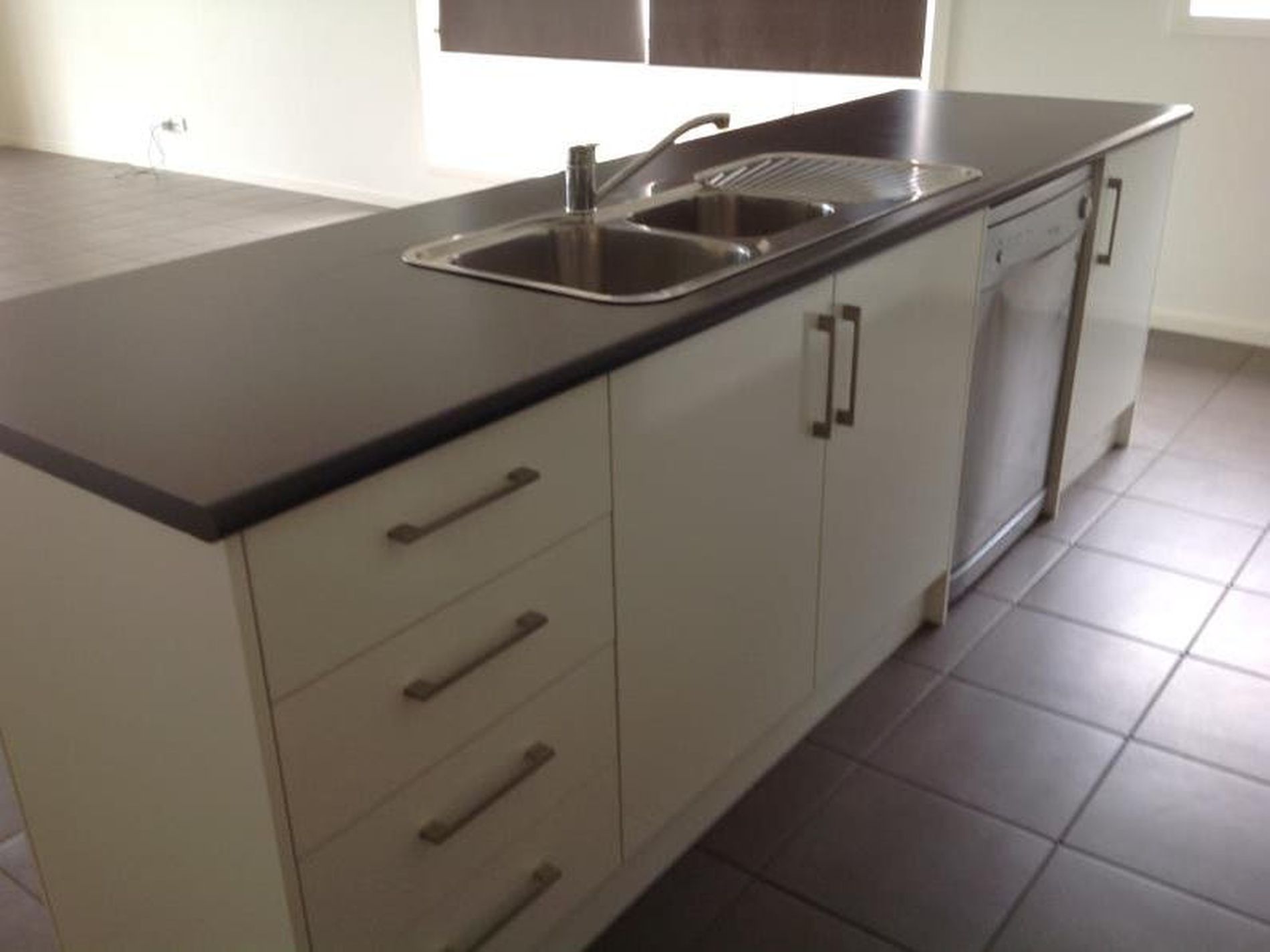 25 Moss Road, Leopold