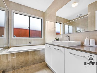 4 Myrtleford Avenue, Clyde
