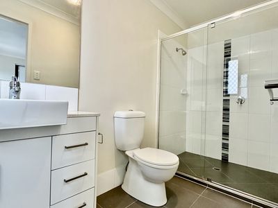 5 / 3 Broadleaf Pde, Redbank