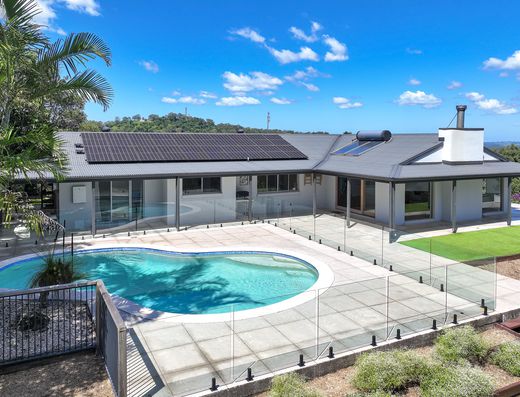 Lifestyle property with views over Eumundi image 2