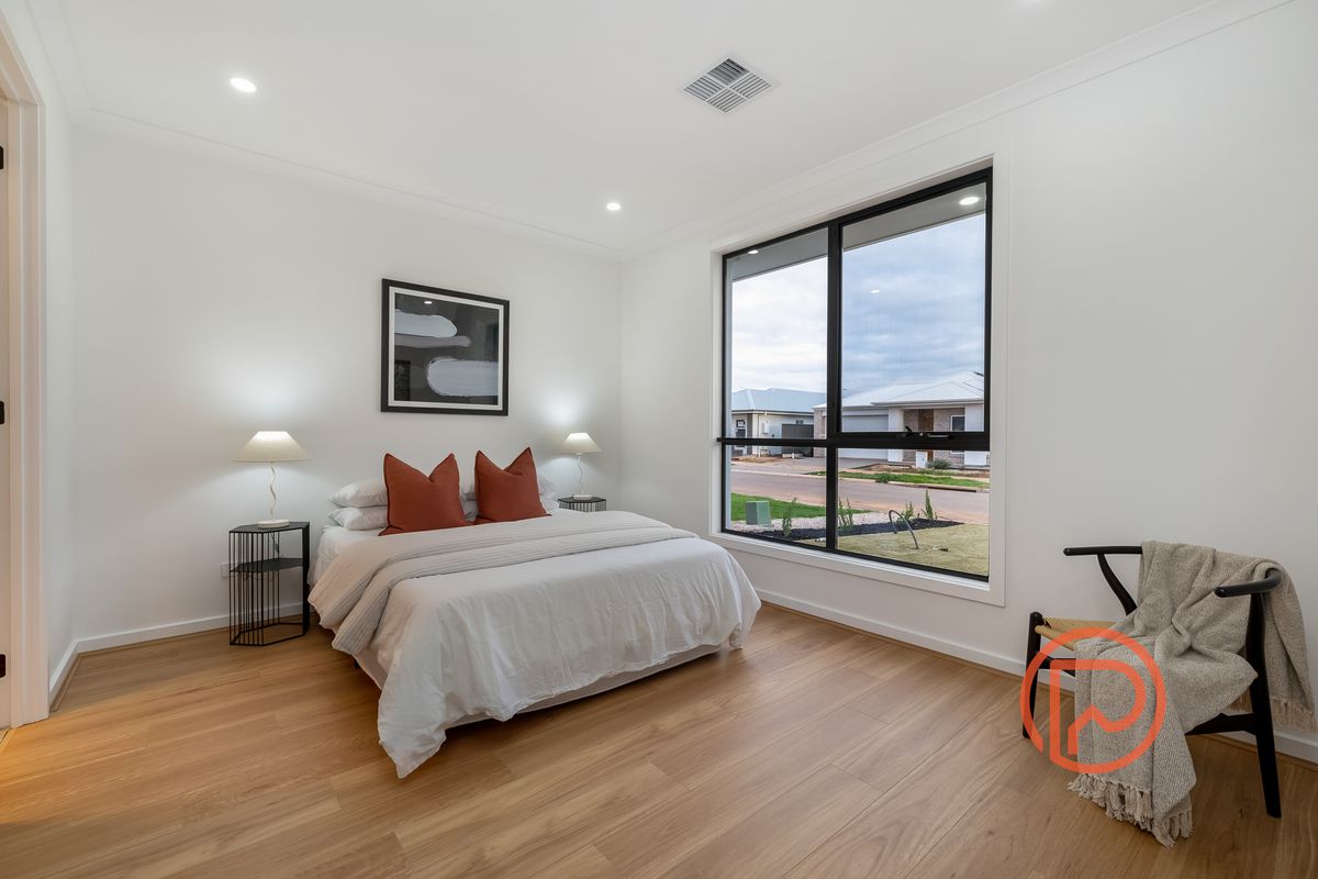 7 RAGLESS STREET, Munno Para West
