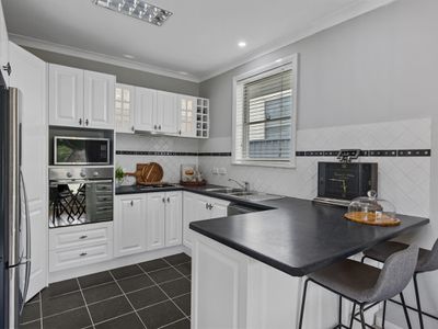 22 MARTINDALE CRESCENT, Seymour