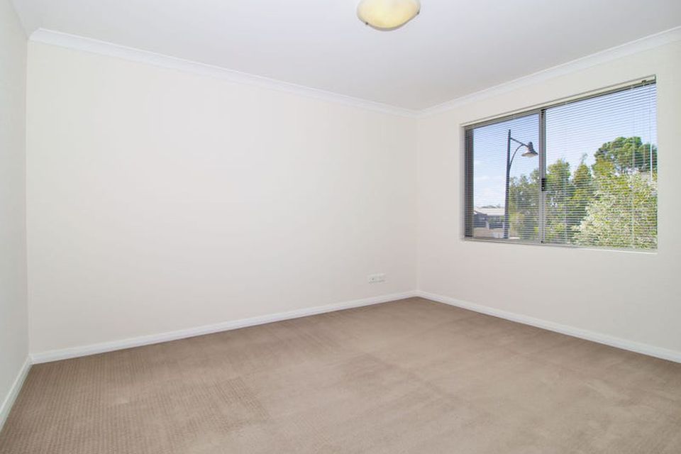 1 / 1 Ballys Turn , Baldivis
