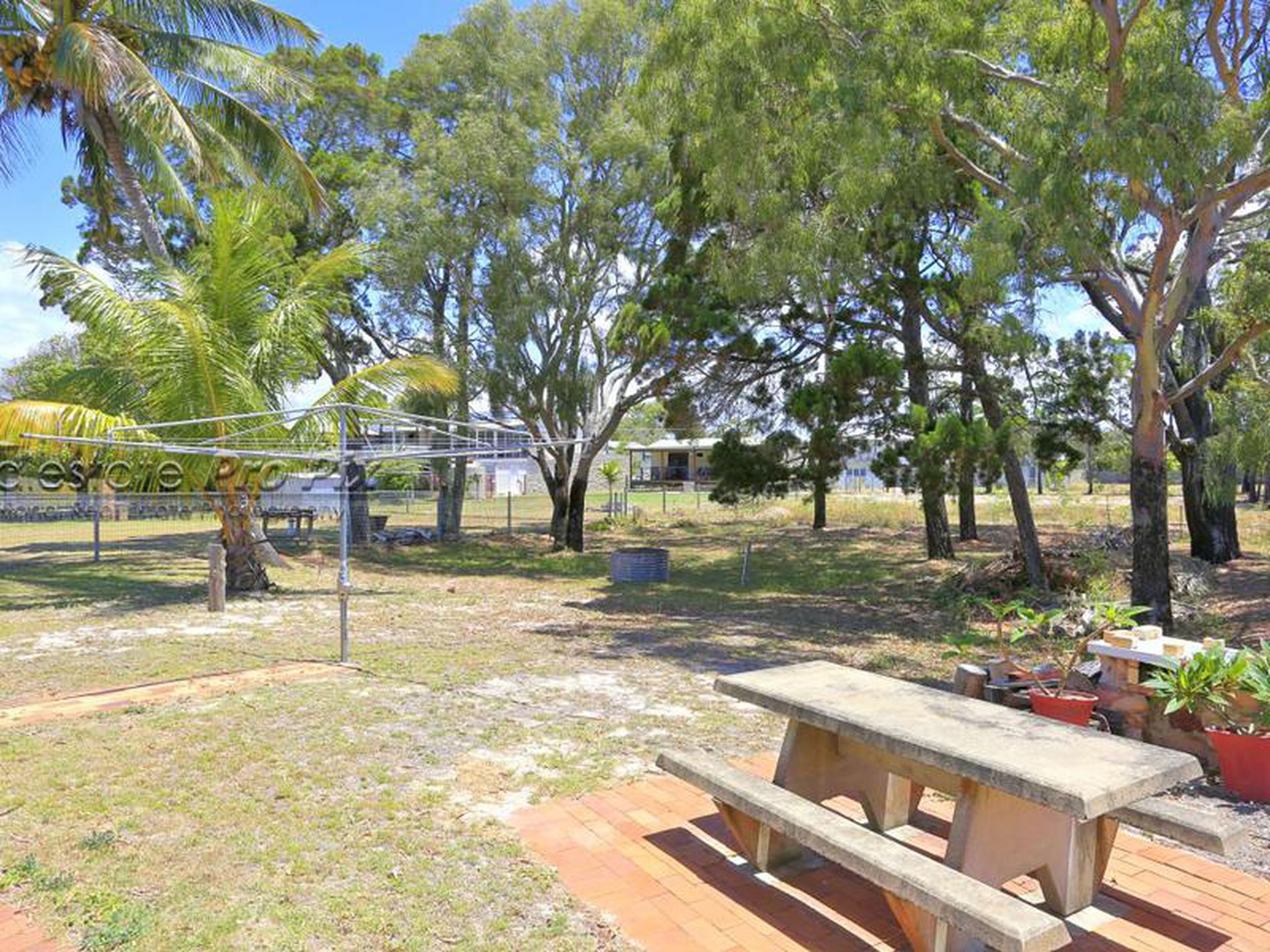 80 Esplanade, Woodgate