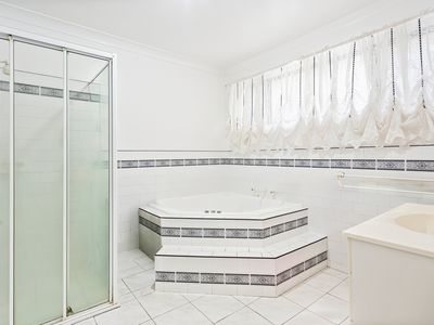 14 Robert Street, Kanahooka