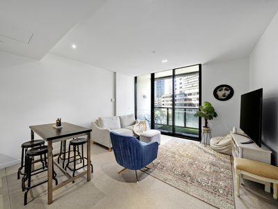 3B / 9 Waterside Place, Docklands