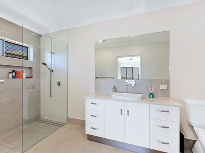 20 Linden Cres, Qunaba