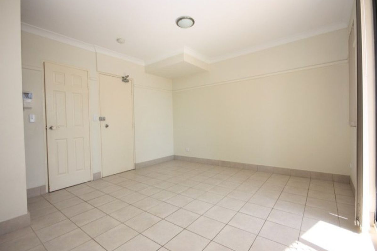 11-13 Crane Street, Homebush West