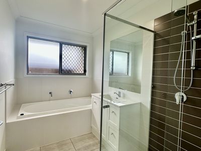 5 Langland Circuit, Walloon