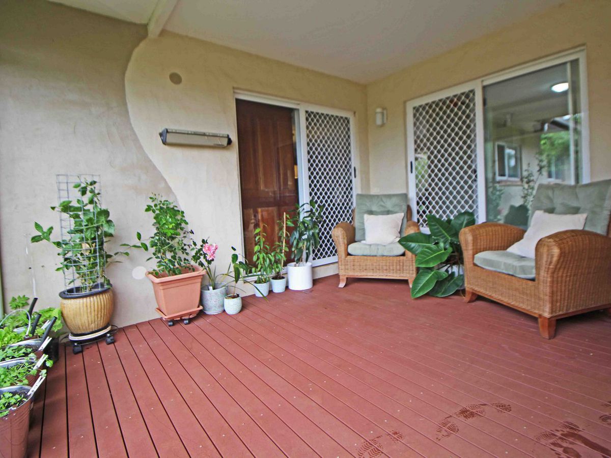 31 PUTT STREET, Atherton