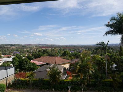 27 Adermann Drive, Kingaroy