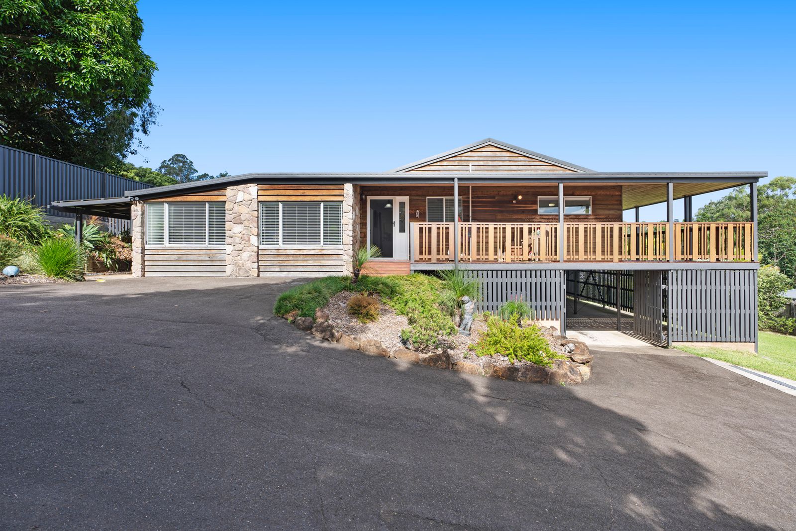 Photo 2 of 38, 44 Upper Wakefield Street, Woombye