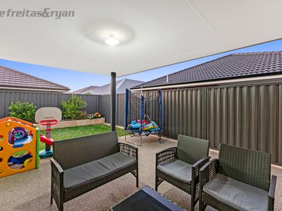 19 Ametrine Street, Treeby