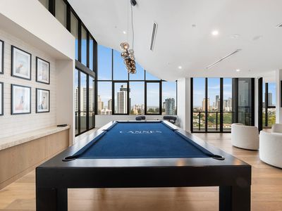 502 / 15 Cannes Avenue, Surfers Paradise
