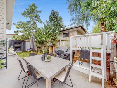 2 / 100 Kororoit Creek Road, Williamstown