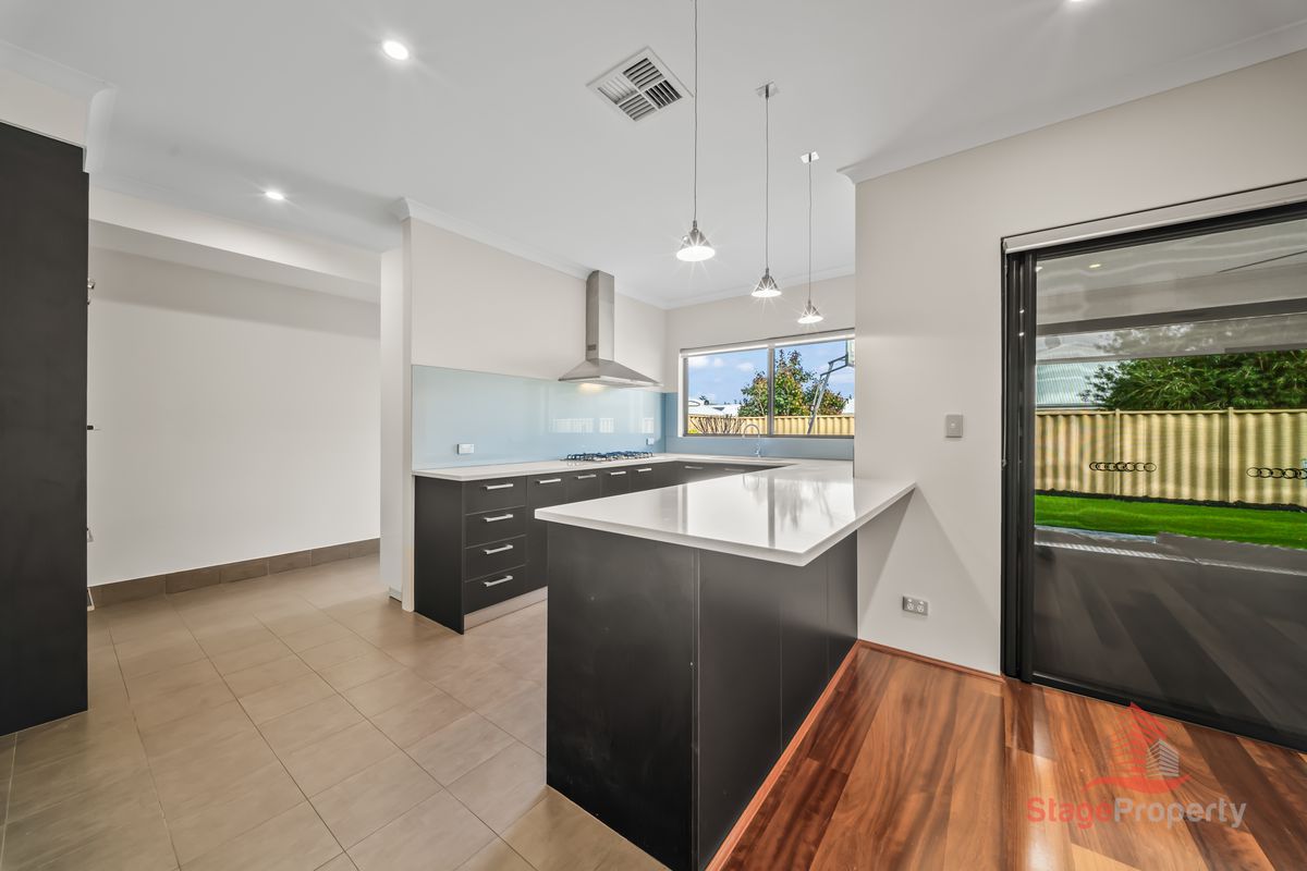 18 Blossom Chase, Aubin Grove