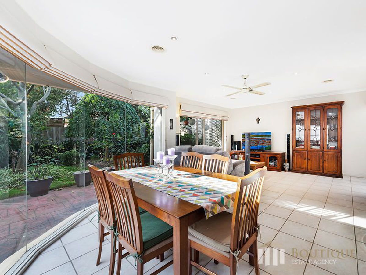 9 Tranter Square, Lynbrook