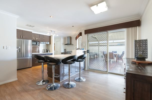 11 Keel Cove, Waikiki