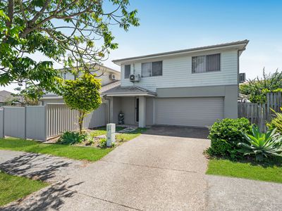 2 / 24 Faraday Crescent, Pacific Pines