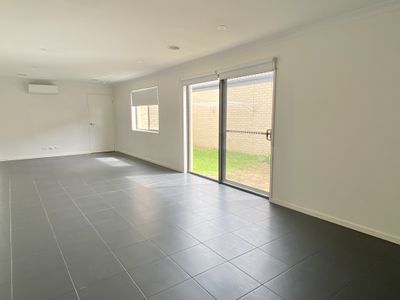 9 Gants Path, Wyndham Vale
