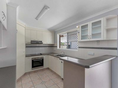 66 Ibis Boulevard, Eli Waters