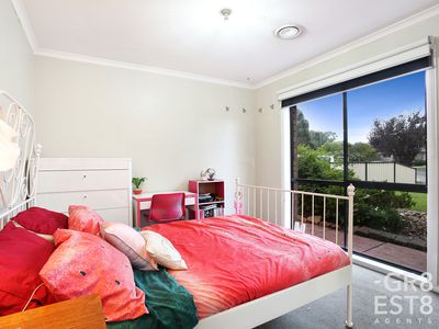 4 Tingle Close, Narre Warren