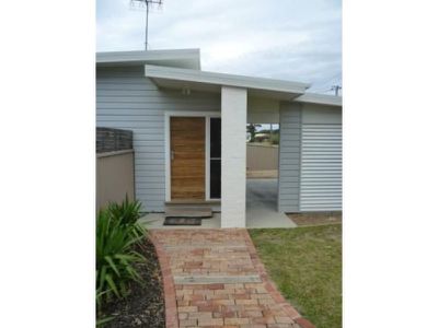 2 Osrick Ave, Ulladulla