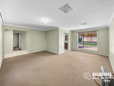 18 Doncaster Avenue, Dubbo