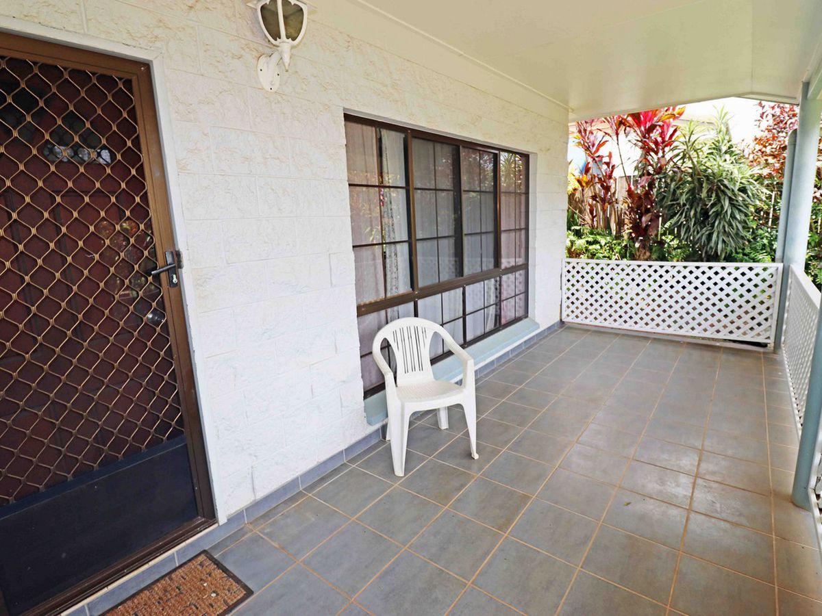 32 Tower Avenue, Atherton