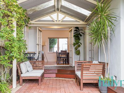 89 Scarborough Beach Road, Mount Hawthorn