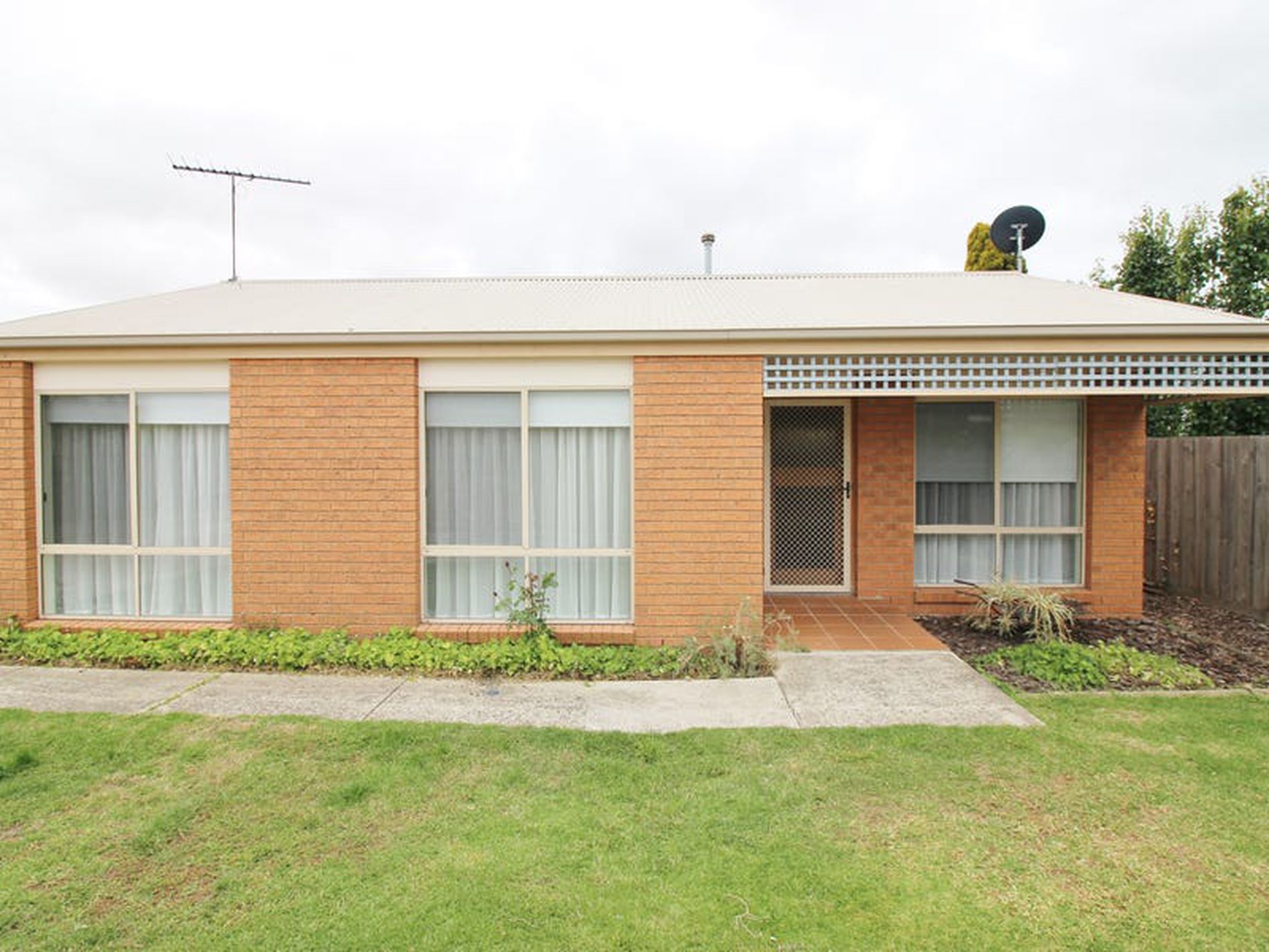 8A Calder Street, Manifold Heights