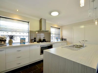 8 Onyx Lane, Wellard