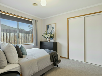 8 Carol St, Mornington