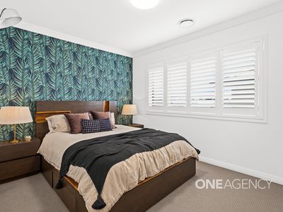 1 Honeybee Crescent, Calderwood