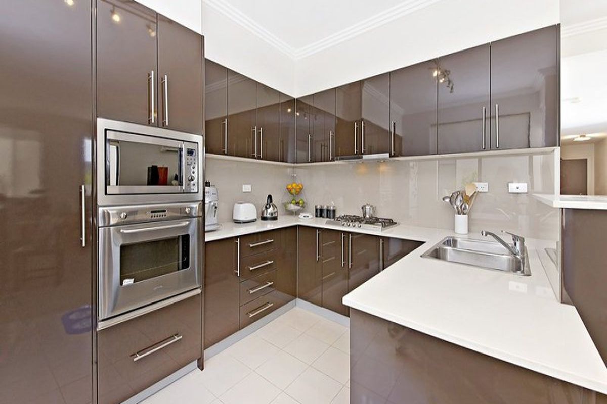 81 Bertram Street, Mortlake