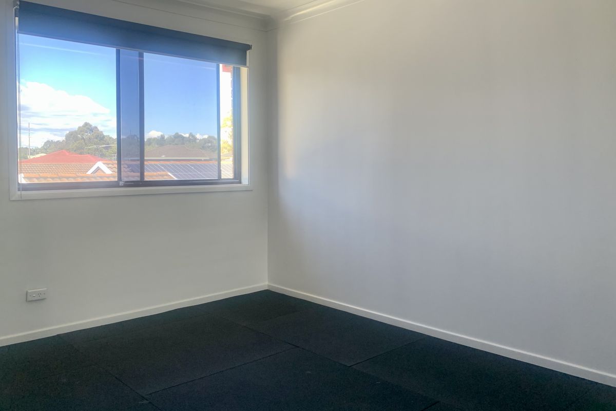 31 Calabro Avenue, Lurnea