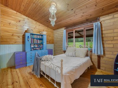 233 Braines Lane, Meadow Creek