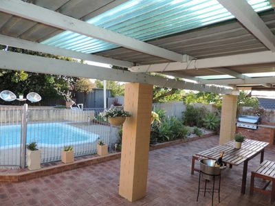 58 Banks, Hillarys