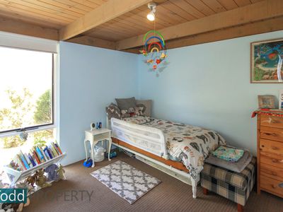 16 Scullys Lane, Heathcote