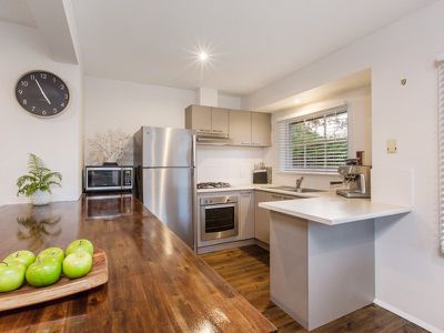 10 Anelida Street, Rye