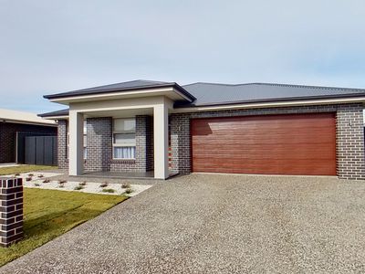 47 Waterway Crescent, Dubbo