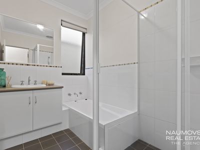 25B Lowther Terrace, Nollamara