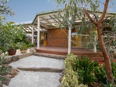 6 Anjaya Court, Frankston