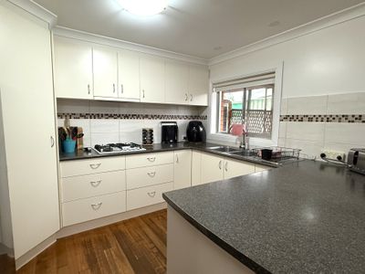 2 Wattle Road, Hanwood