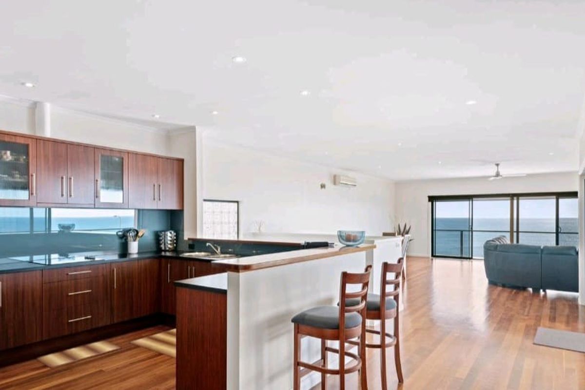 2 Clifftop Crescent, Hallett Cove